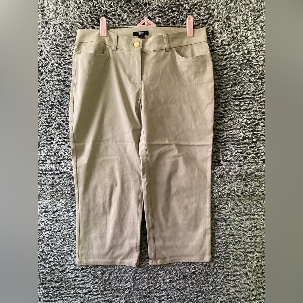 ALFANI Womens Beige Creased Capri Pants 8